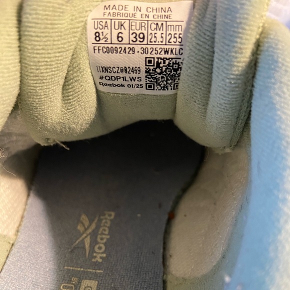 Green Reebok Sneakers - Picture 10 of 10